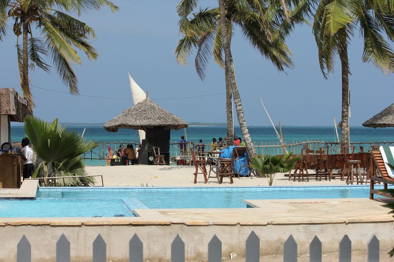 Villa Dahl Beach Resort ดาร์เอสซาลาม ภายนอก รูปภาพ