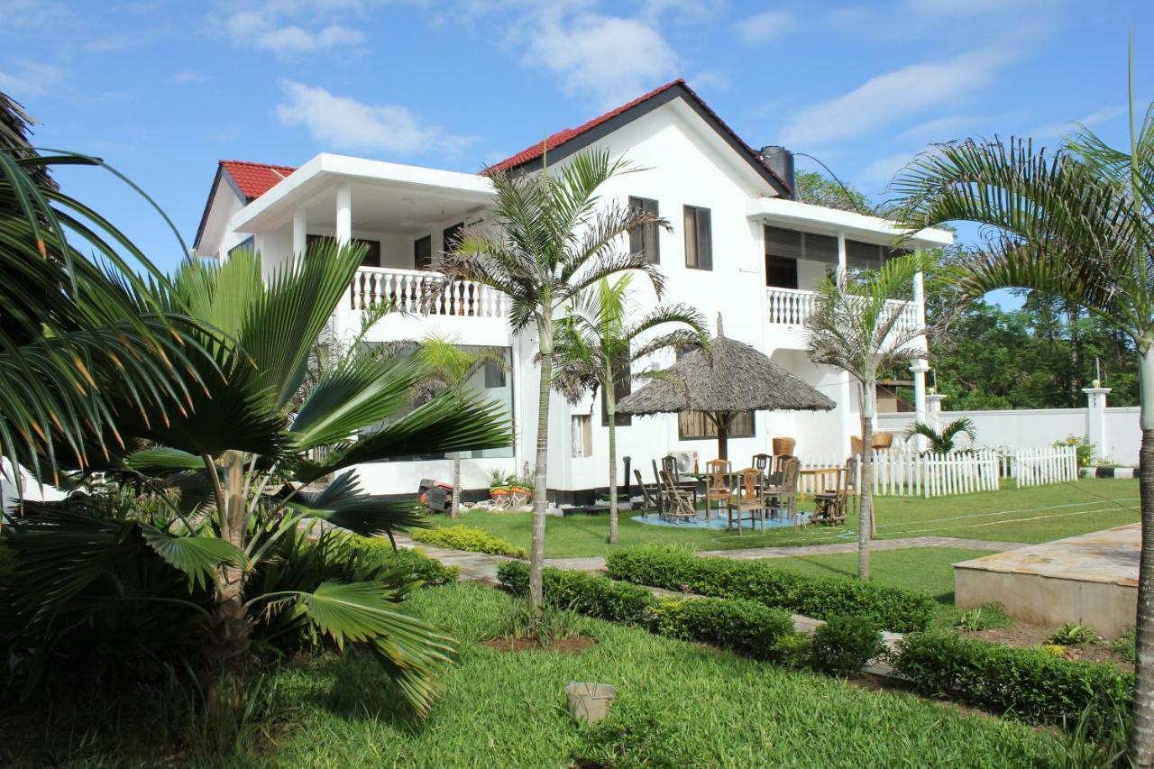 Villa Dahl Beach Resort ดาร์เอสซาลาม ภายนอก รูปภาพ