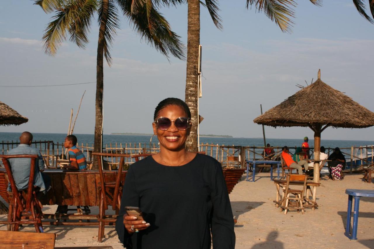 Villa Dahl Beach Resort ดาร์เอสซาลาม ภายนอก รูปภาพ