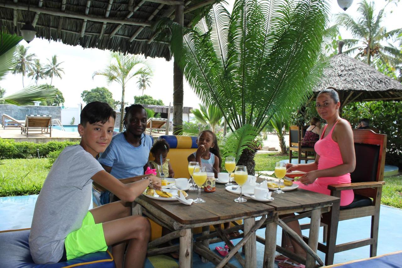 Villa Dahl Beach Resort ดาร์เอสซาลาม ภายนอก รูปภาพ