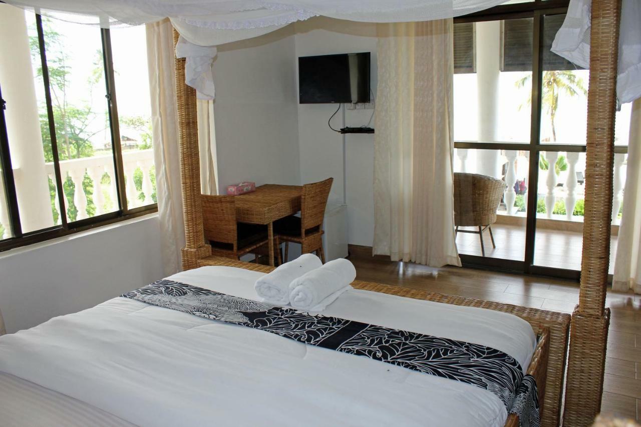 Villa Dahl Beach Resort ดาร์เอสซาลาม ภายนอก รูปภาพ